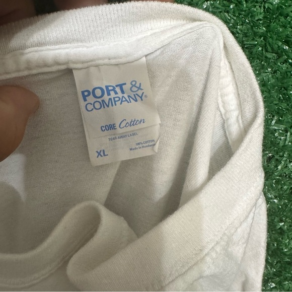 Red and White Short Sleeve Tee with Vintage Graphic jaromir jagr - Picture 2 of 3